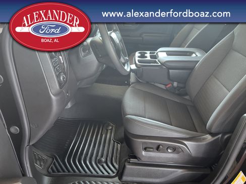 Used 2024 Chevrolet Silverado 1500 Custom Trail Boss image 12