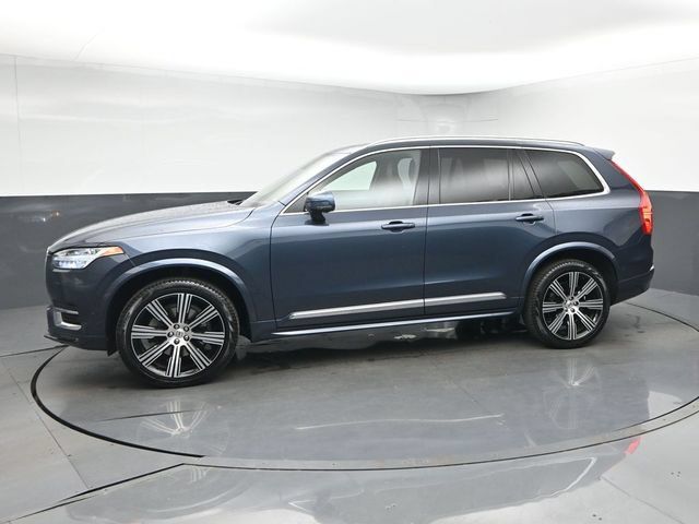 Used 2024 Volvo XC90 B5 Plus w/ Protection Package AWD/4WD image 4
