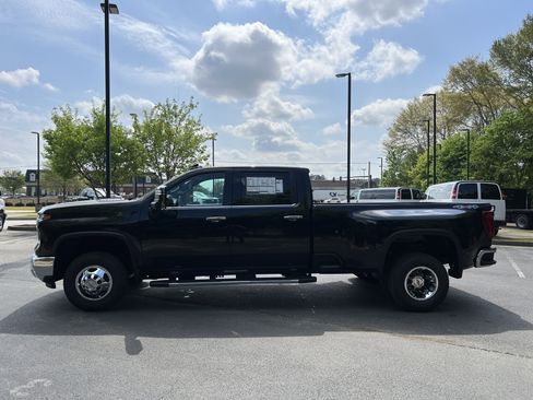 New 2026 Chevrolet Silverado 3500 LTZ w/ LTZ Convenience Package AWD/4WD image 6