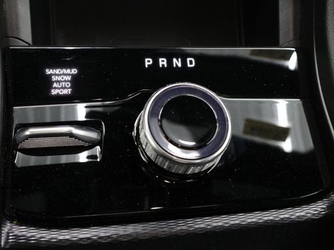 Used 2025 Jeep Grand Cherokee Limited w/ Luxury Tech Group II image 55