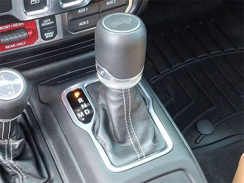 Used 2023 Jeep Wrangler Rubicon w/ Cold Weather Group image 15