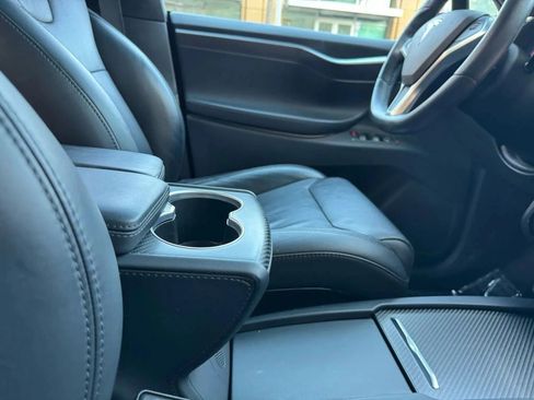Used 2019 Tesla Model X 75D AWD/4WD image 32