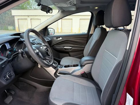 Used 2013 Ford Escape SE image 2