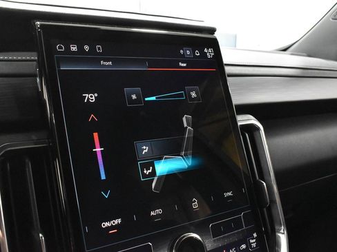 Used 2025 GMC Acadia Elevation image 20