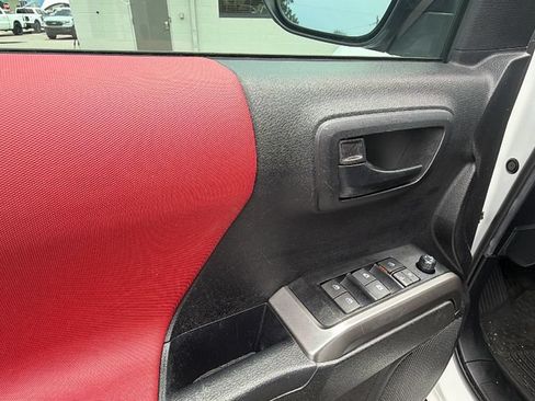 Used 2023 Toyota Tacoma SR5 w/ Technology Package AWD/4WD image 13