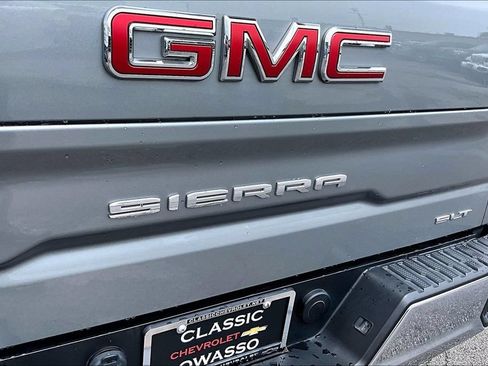 Used 2023 GMC Sierra 1500 SLT AWD/4WD image 25