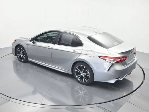 Used 2020 Toyota Camry SE w/ Convenience Package FWD image 34