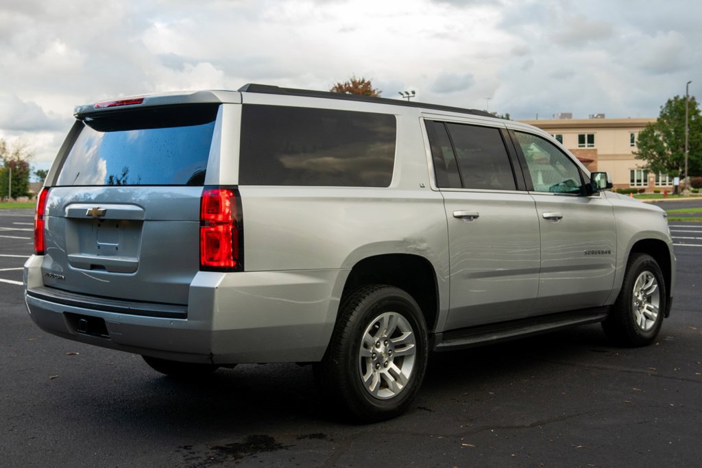 Used 2020 Chevrolet Suburban LT AWD/4WD image 10