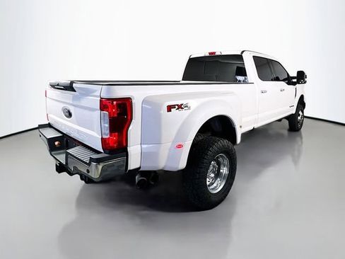 Used 2019 Ford F350 Lariat w/ Lariat Ultimate Package image 9