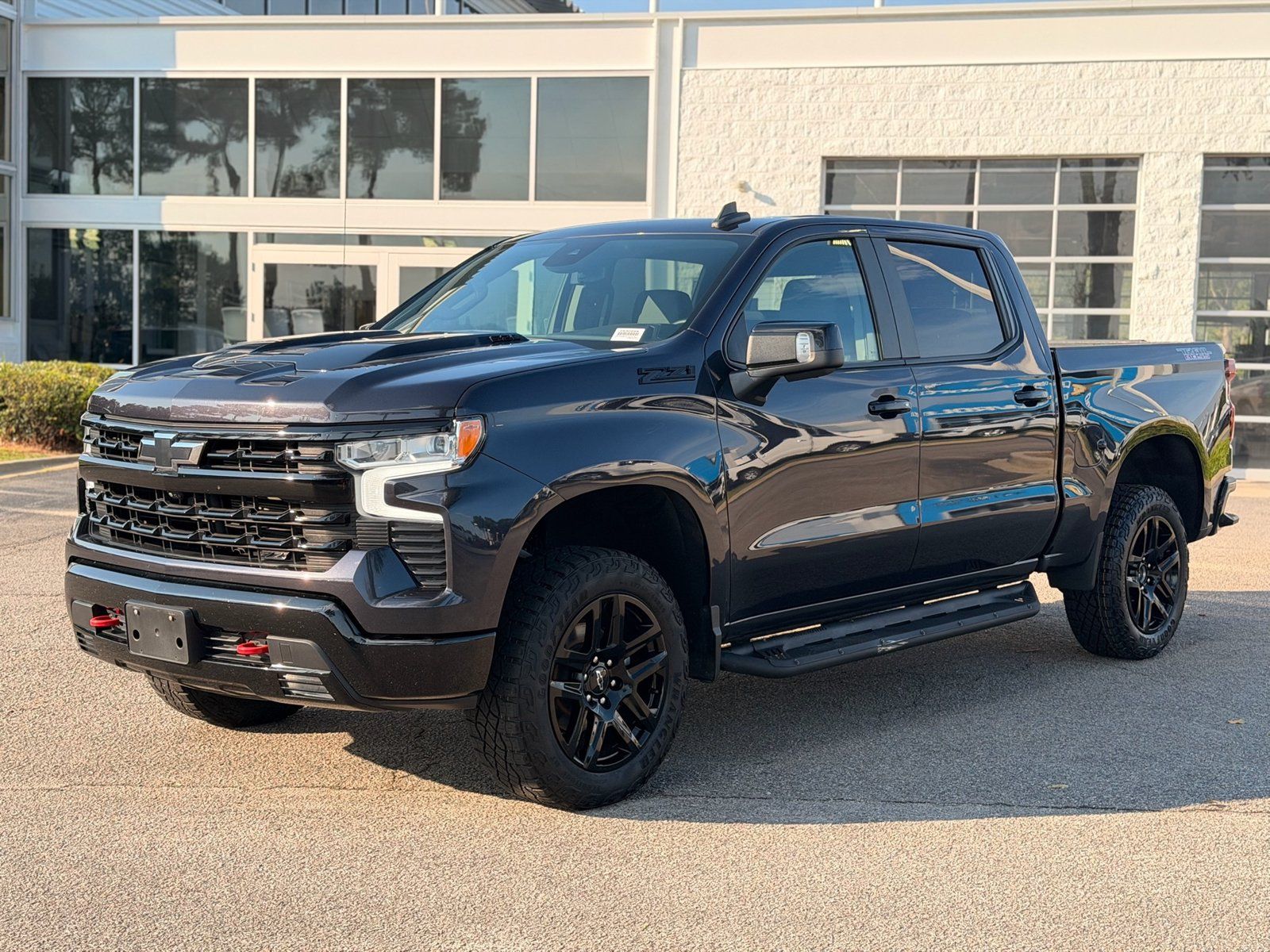Used 2023 Chevrolet Silverado 1500 LT Trail Boss w/ LT Trail Boss Premium Package AWD/4WD image 7