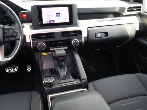 Used 2024 Toyota Tacoma TRD Sport w/ TRD Sport Upgrade Package image 11