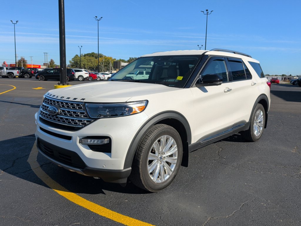 Used 2021 Ford Explorer Limited w/ Equipment Group 301A AWD/4WD image 3