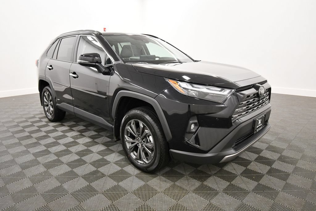 Used 2025 Toyota RAV4 Limited w/ Advanced Technology Package AWD/4WD image 10