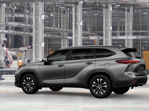 New 2026 Toyota Highlander XLE image 5