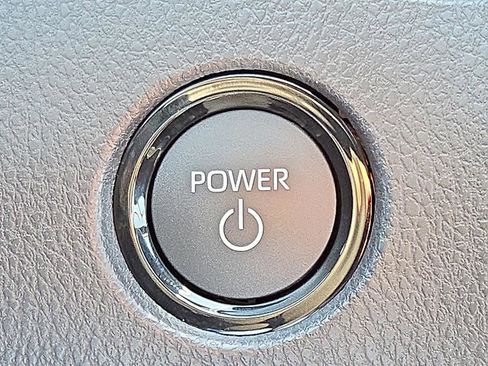 Used 2026 Toyota Camry SE w/ Convenience Package image 16