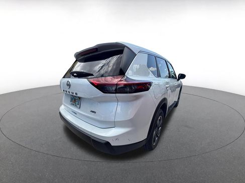 Used 2025 Nissan Rogue SV AWD/4WD image 17