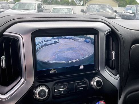 Used 2021 GMC Sierra 1500 SLE AWD/4WD image 15