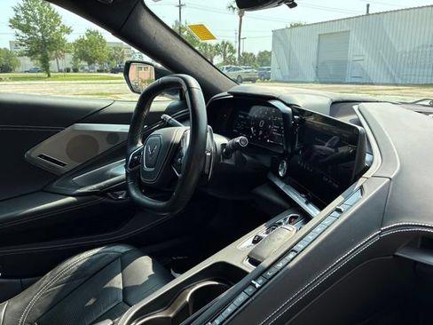 Used 2023 Chevrolet Corvette Stingray Premium Conv w/ Z51 Performance Package RWD image 26