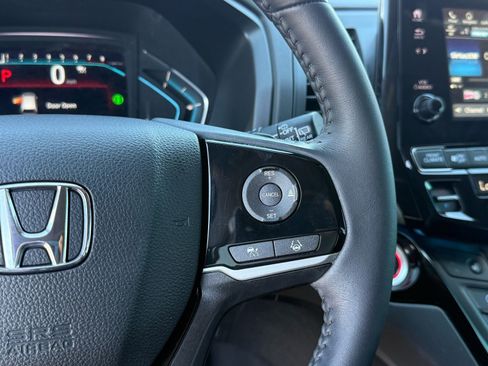 Used 2024 Honda Odyssey Touring image 18