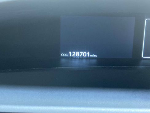 Used 2016 Toyota Prius Two FWD image 18