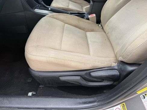 Used 2015 Toyota Corolla LE FWD image 27