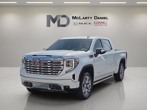 Certified 2024 GMC Sierra 1500 Denali w/ Denali Reserve Package AWD/4WD image 3