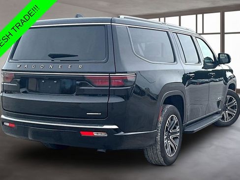 Used 2024 Jeep Wagoneer L Series II w/ Flexible Seating Group AWD/4WD image 6
