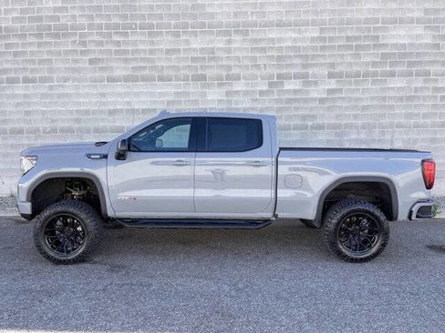 Used 2024 GMC Sierra 1500 AT4 w/ Technology Package AWD/4WD image 2