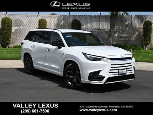 Used 2025 Lexus TX 500h AWD w/ Technology Package image 1