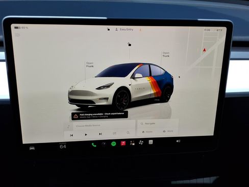 Used 2023 Tesla Model Y Performance AWD/4WD image 26