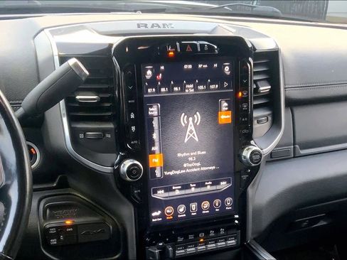 Used 2020 RAM 2500 Laramie w/ Night Edition image 7