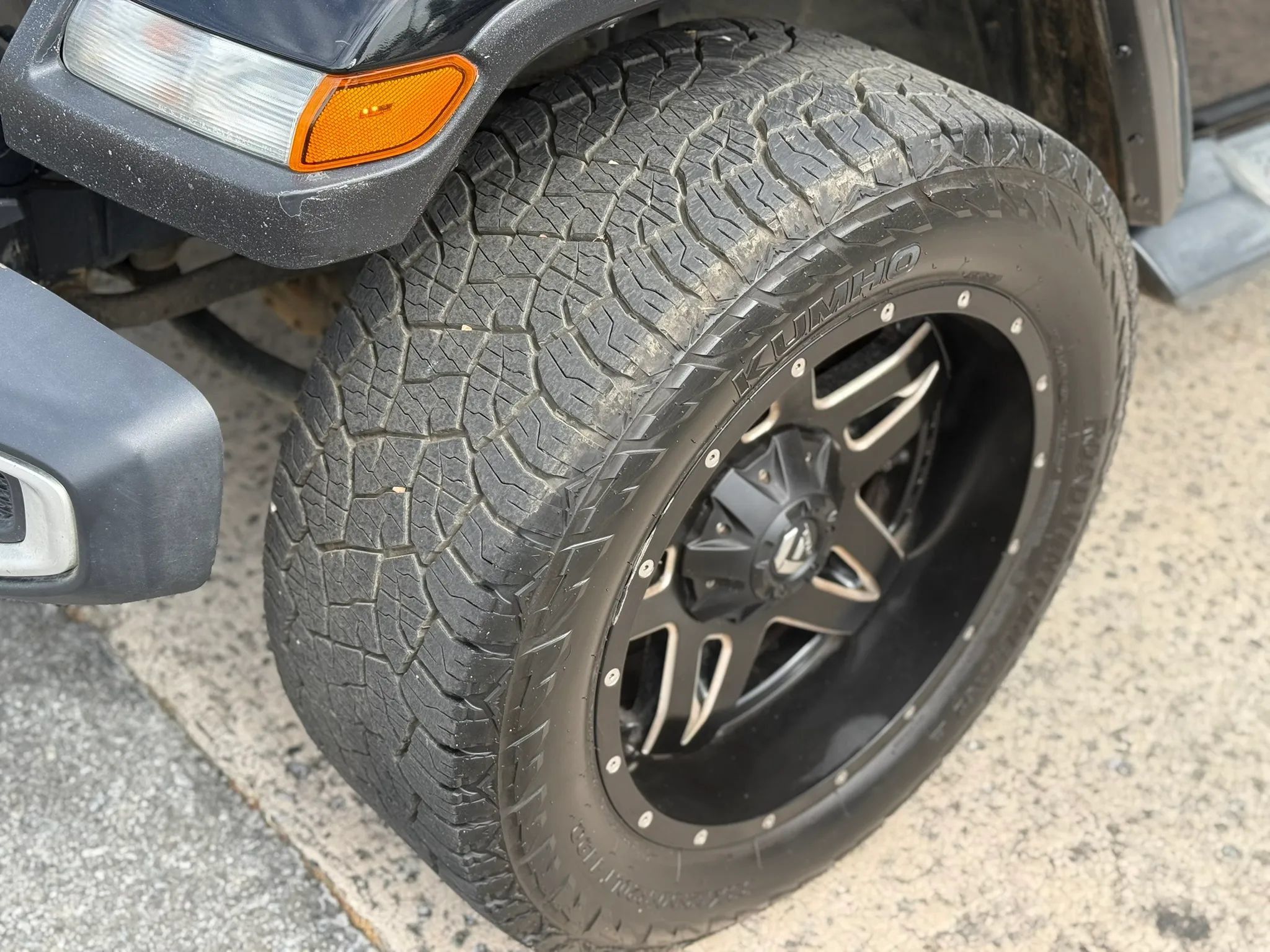 Used 2020 Jeep Wrangler Unlimited Sahara AWD/4WD image 17