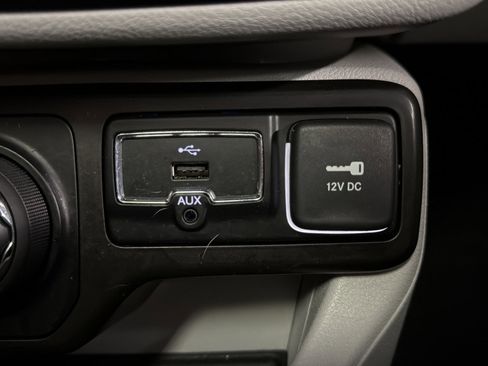 Used 2021 Jeep Renegade Limited w/ Sun & Sound Group image 31