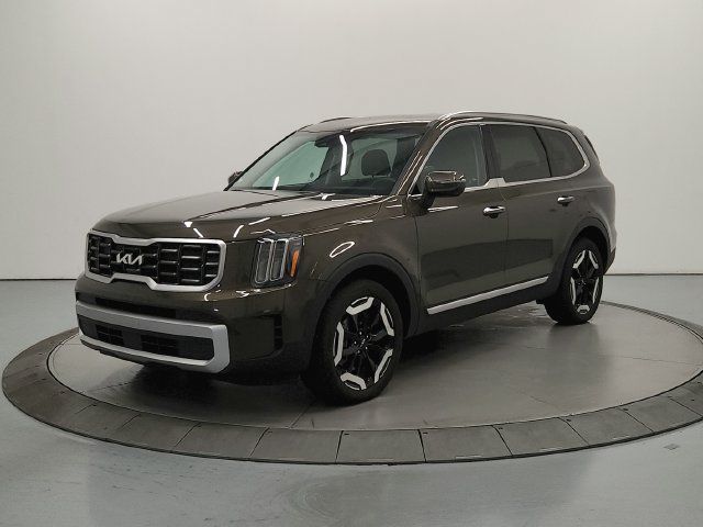 Used 2025 Kia Telluride S FWD image 4