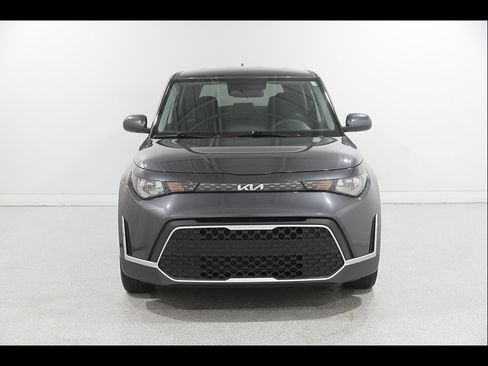 Used 2024 Kia Soul LX w/ Option Group 015 FWD image 2