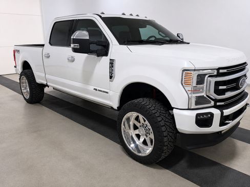 Used 2020 Ford F250 Platinum w/ FX4 Off-Road Package AWD/4WD image 2