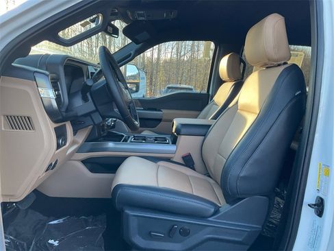 New 2026 Ford F250 Lariat w/ Chrome Package image 14