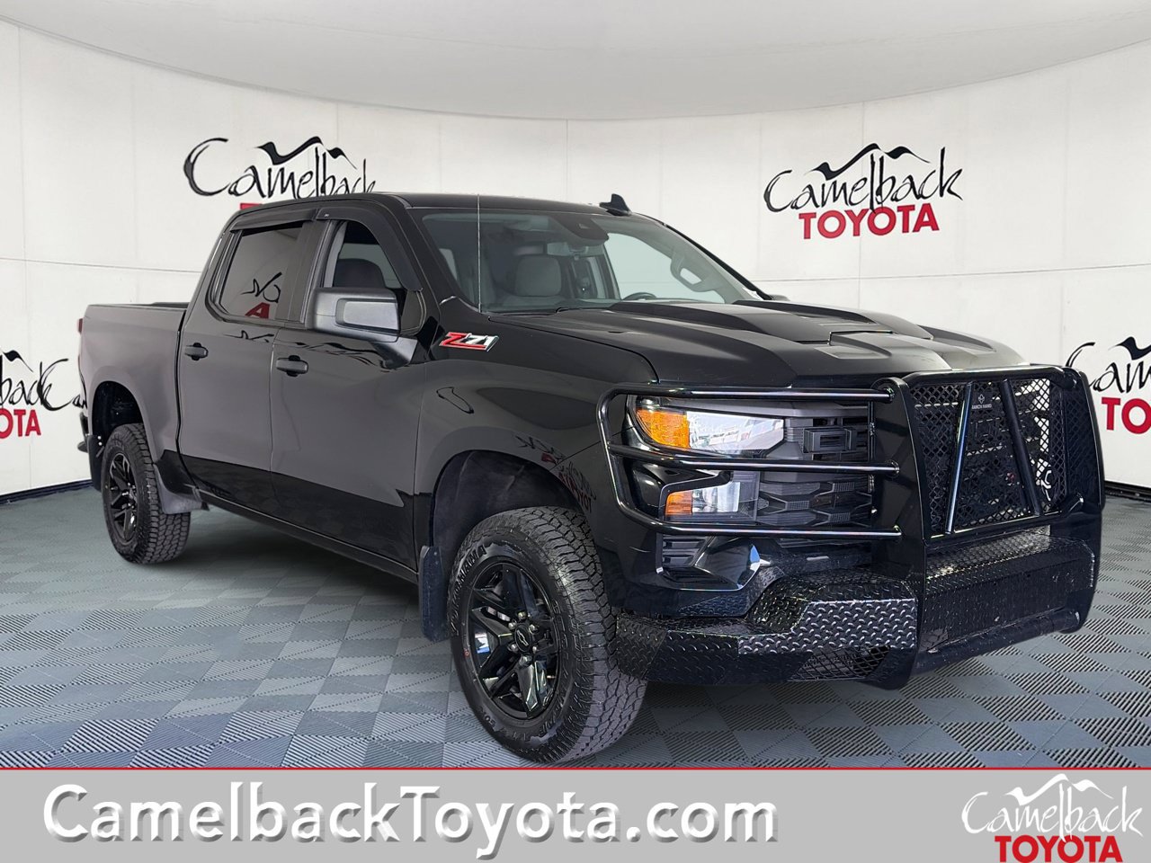 Used 2024 Chevrolet Silverado 1500 Custom Trail Boss AWD/4WD image 1