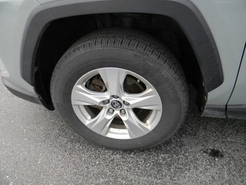 Used 2020 Toyota RAV4 XLE w/ Convenience Package AWD/4WD image 10