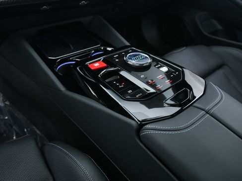 Used 2026 BMW M5 Touring w/ M Driver's Package AWD/4WD image 33