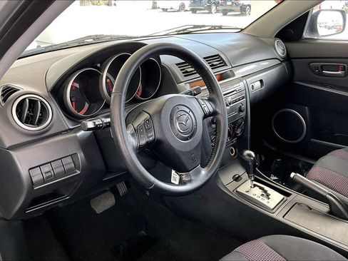 Used 2005 MAZDA MAZDA3 s FWD image 17