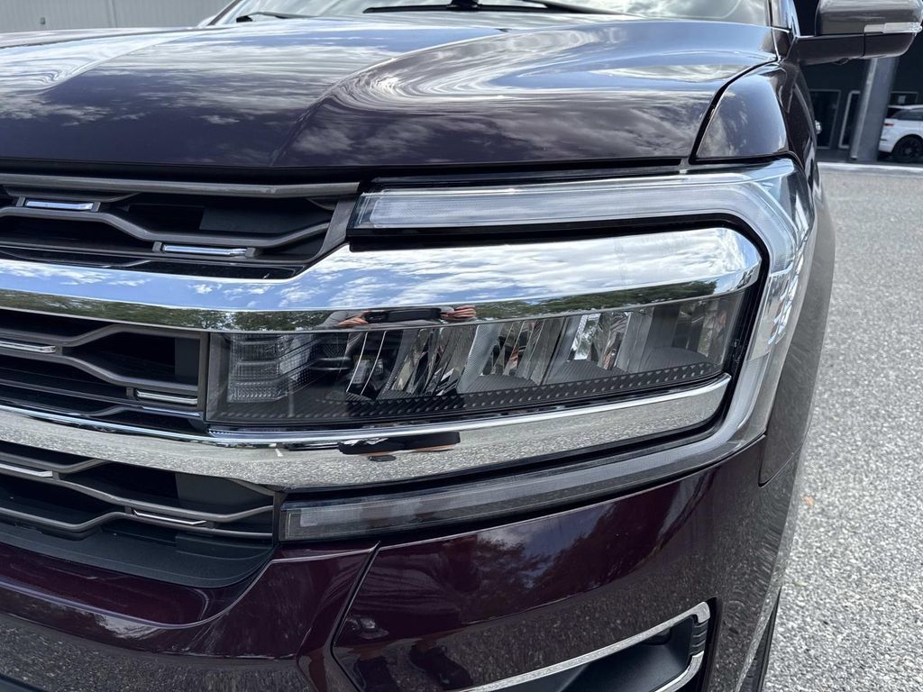 Used 2024 Ford Expedition King Ranch AWD/4WD image 9