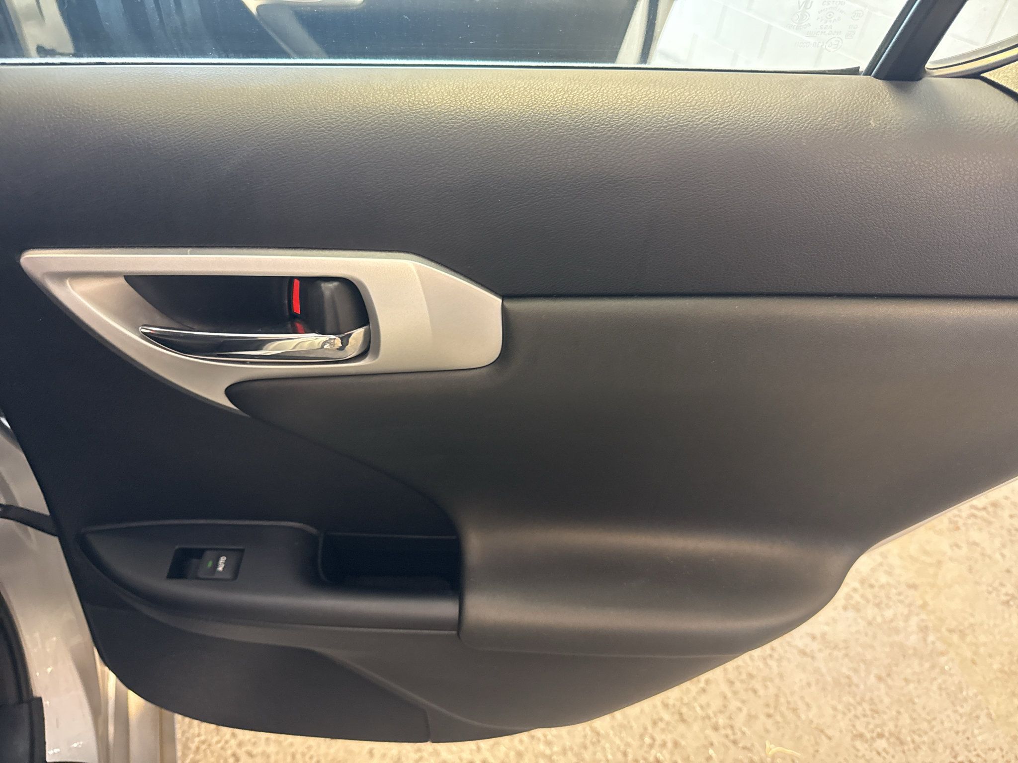 Used 2011 Lexus CT 200h Premium FWD image 25