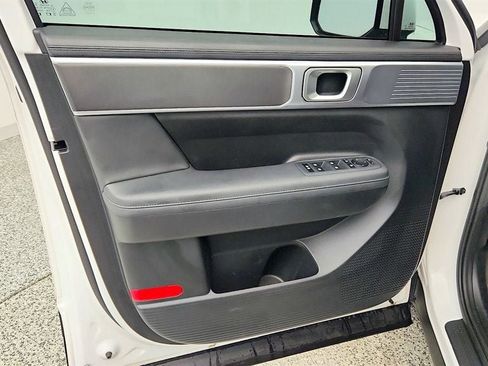Used 2025 Hyundai Santa Fe SEL FWD image 10