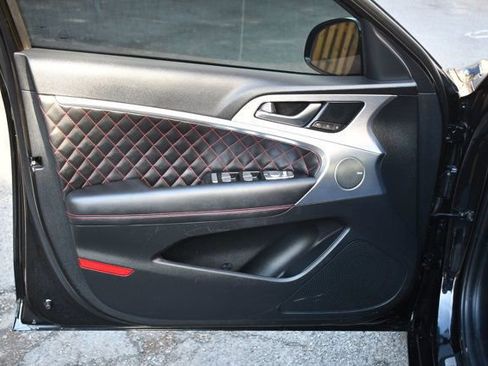 Used 2019 Genesis G70 2.0T Advanced w/ Sport Package image 15