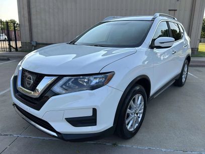 Used 2017 Nissan Rogue SV