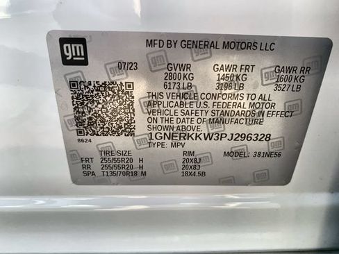 Used 2023 Chevrolet Traverse Premier FWD image 35