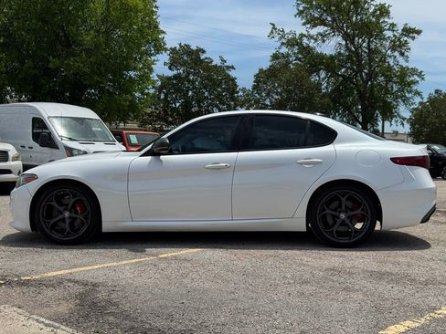 Used 2019 Alfa Romeo Giulia Ti Sport w/ Quick Order Package 22U Sport RWD image 3