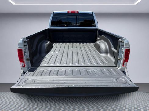 Used 2015 RAM 1500 Laramie w/ Convenience Group AWD/4WD image 6