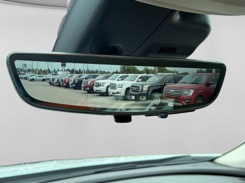 Used 2023 Buick Envision Avenir AWD/4WD image 27